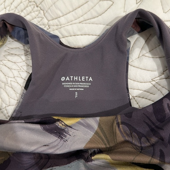 Athleta Conscious Crop Bra - Picture 3 of 4
